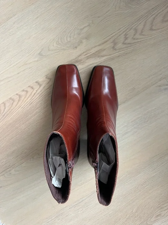 NWOT Jeffrey Campbell Cognac Leather Block Heel Ankle Boots - Picture 8 of 10